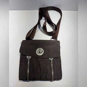 Baggallini Tokyo Mini Brown Zipper Turnlock Crossbody Handbag 6.5x7”